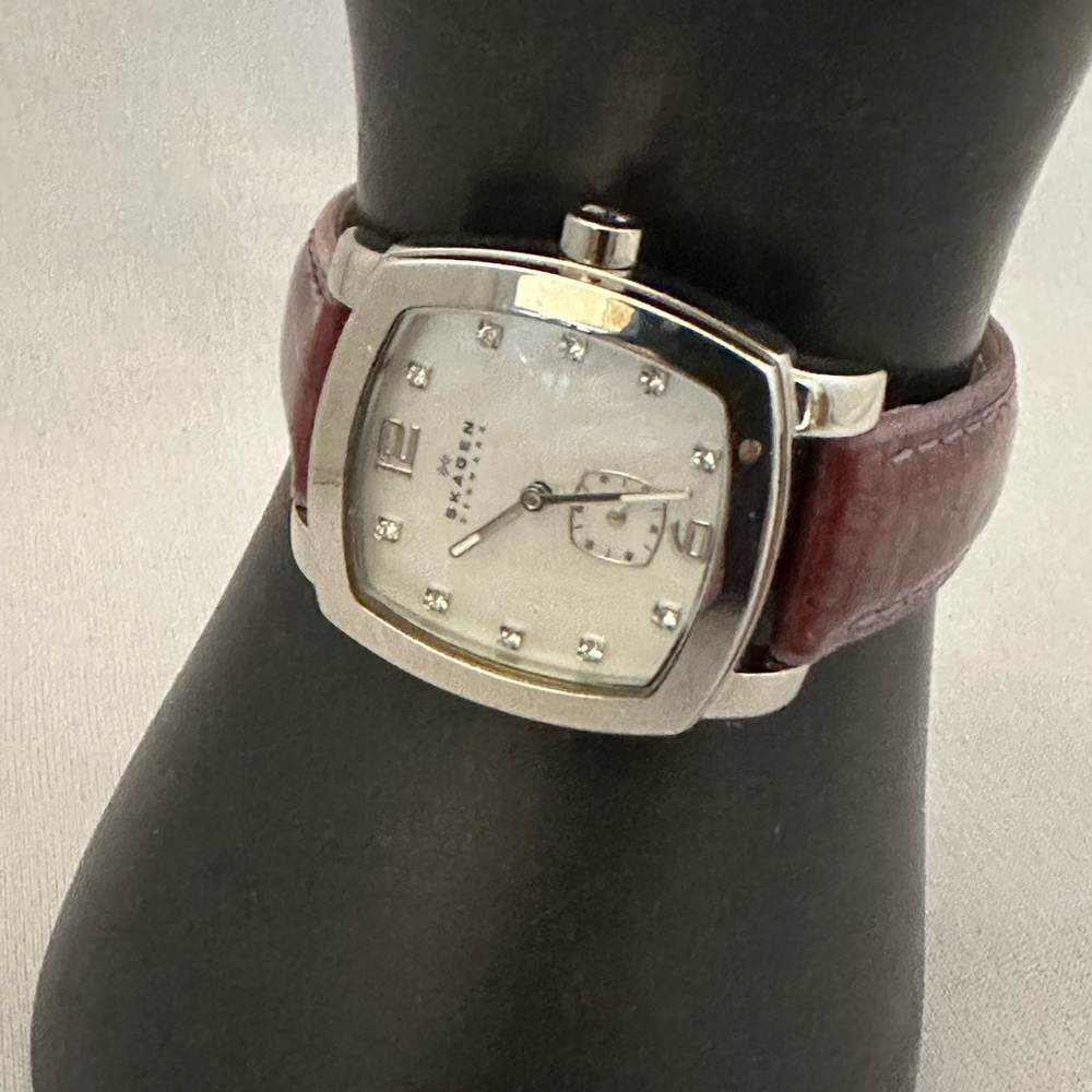 Skagen ladies watch silver case pearl face brown leather band